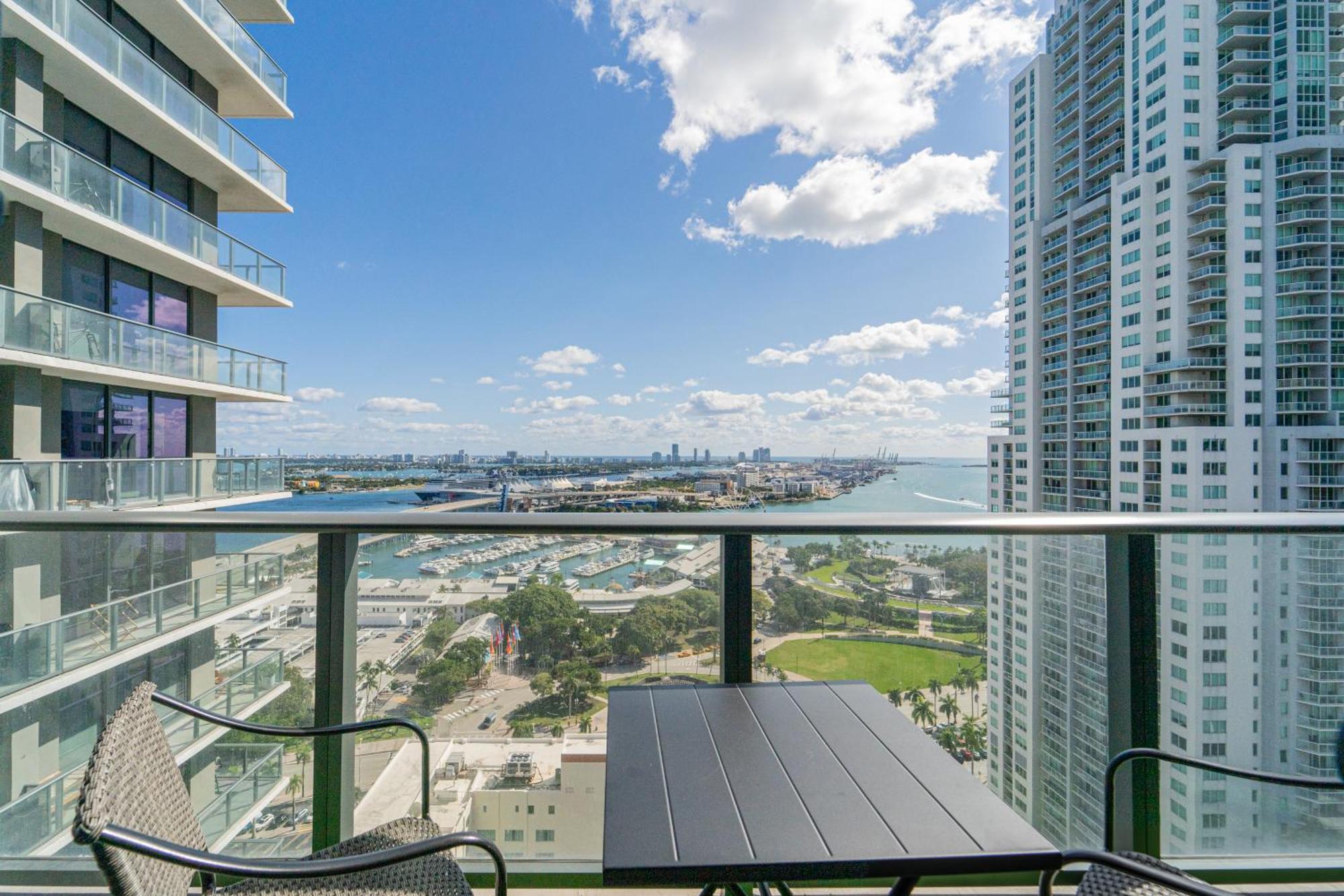 Tr Miami 2 Bedroom, 1 Bedroom, And Studio Condos With Balconies Exterior foto